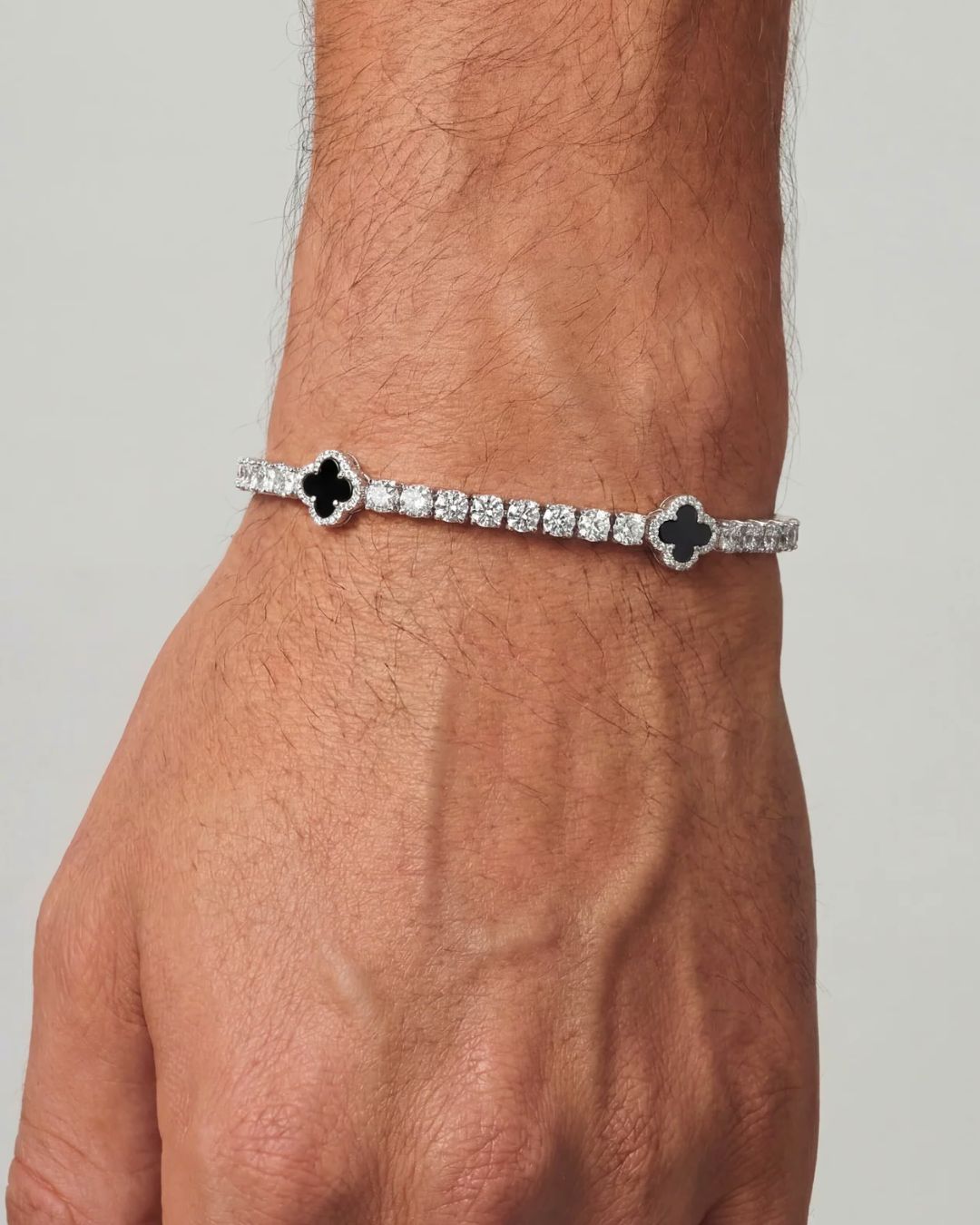 Akaardin® Clover Bracelet | Onyx Silver